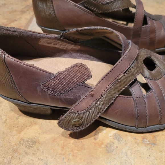 Womens 10 Earth Origins Marietta Macey Pumps Brown Leather 2" Heels Arch Support - Picture 7 of 10
